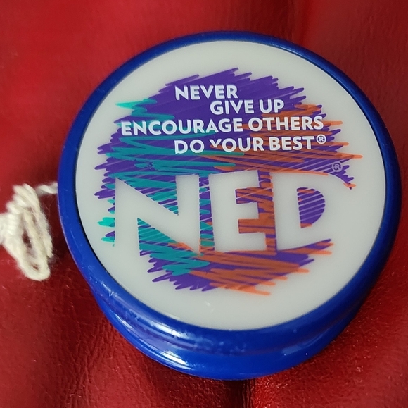 NED Yo-Yo, Never Give Up- Encourage Others- Do Your Best Blue  BENIFITS CHARITY - Picture 3 of 3